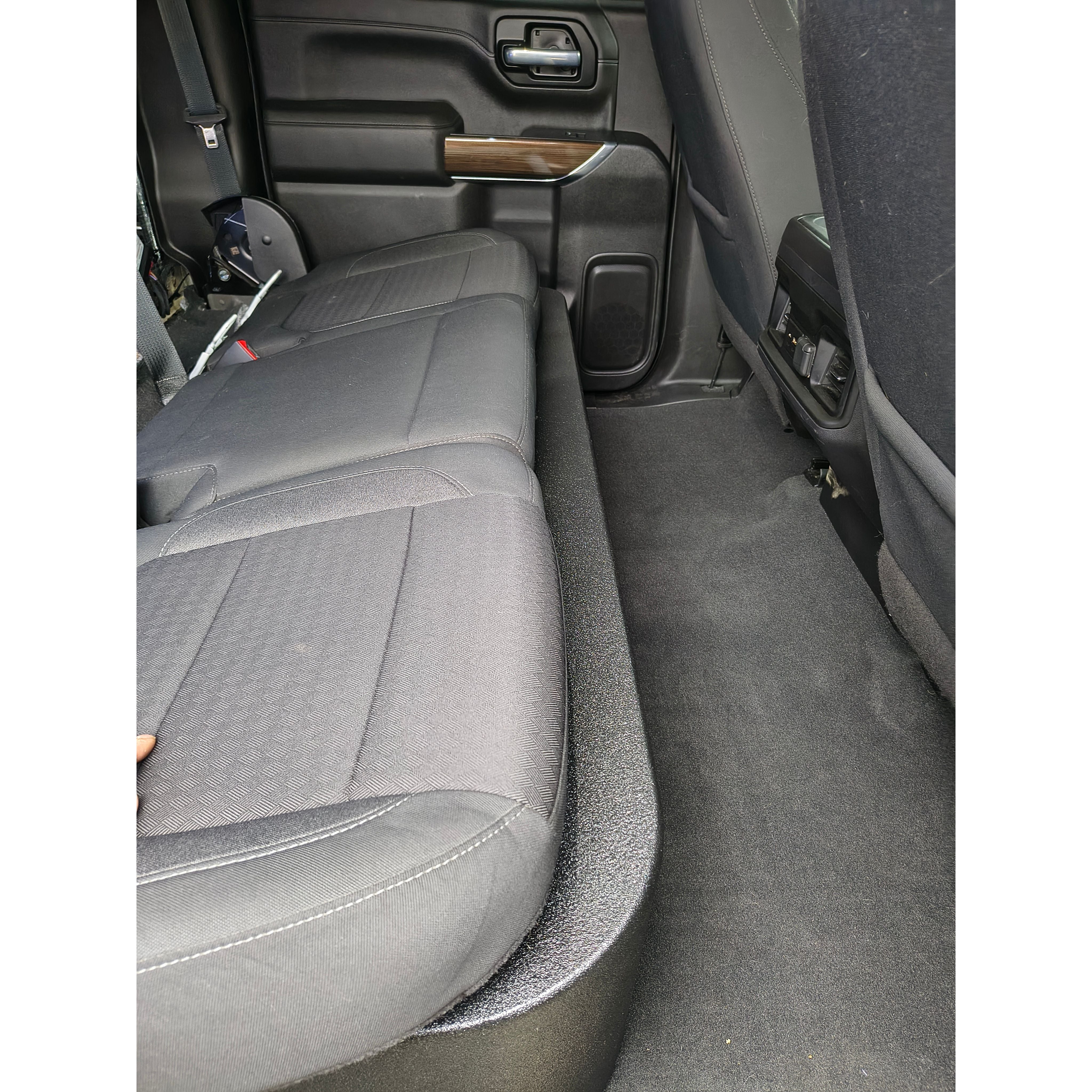 Dual 8" Chevy/GMC 19-26 Crew Cab Subwoofer Box (Fits Sundown X8 v4) With Rounded Corner