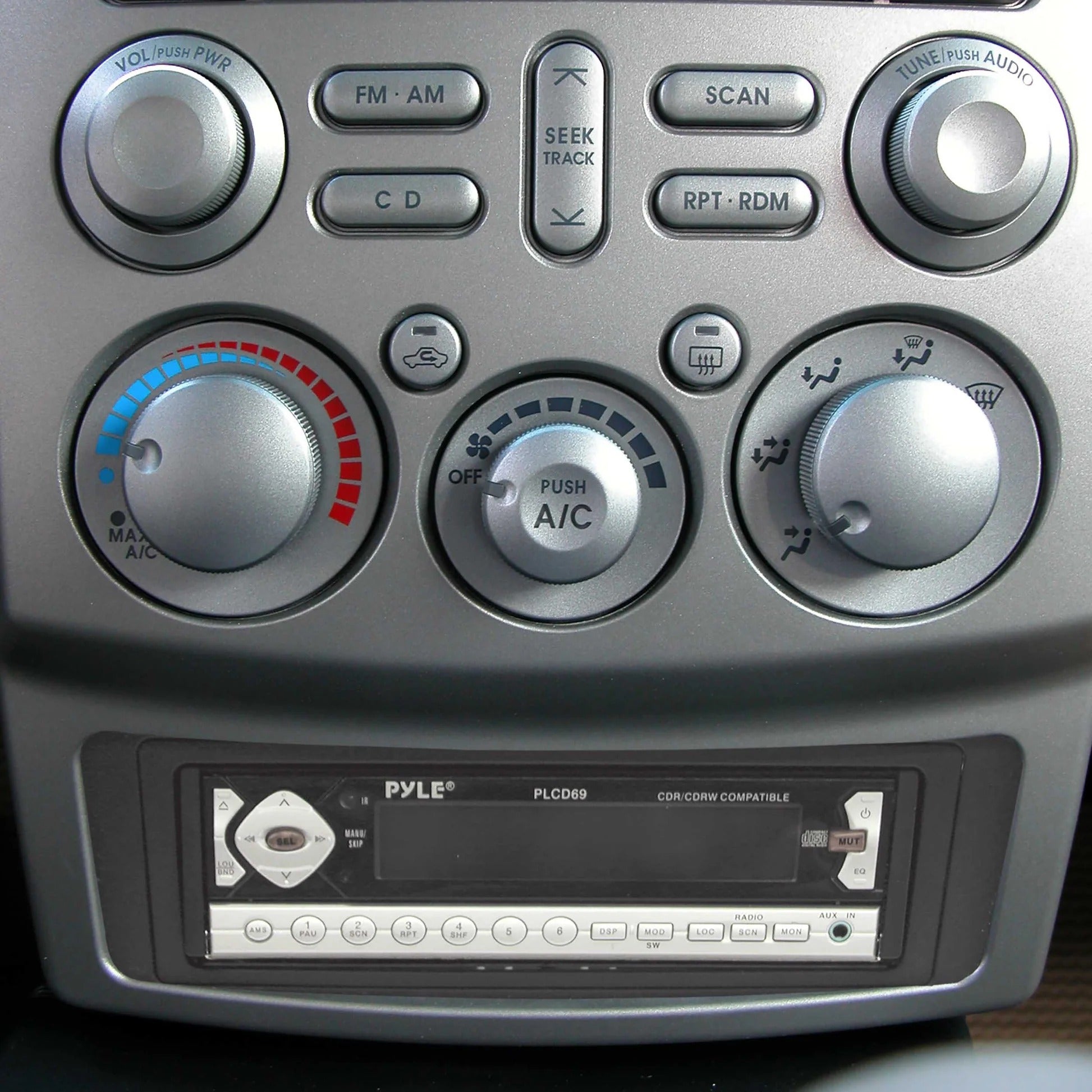Metra 99-7009 Mitsubishi Endeavor 2004-2011